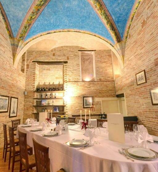 בית מלון כפרי Palazzo Carradori