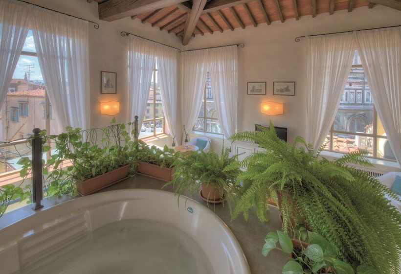 هتل Palazzo Niccolini Al Duomo Residenza D Epoca