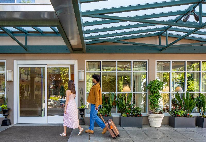 هتل Park Lane Suites & Inn