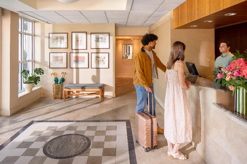 هتل Park Lane Suites & Inn