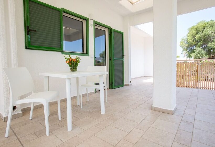 Porto Giardino, Cdshotels