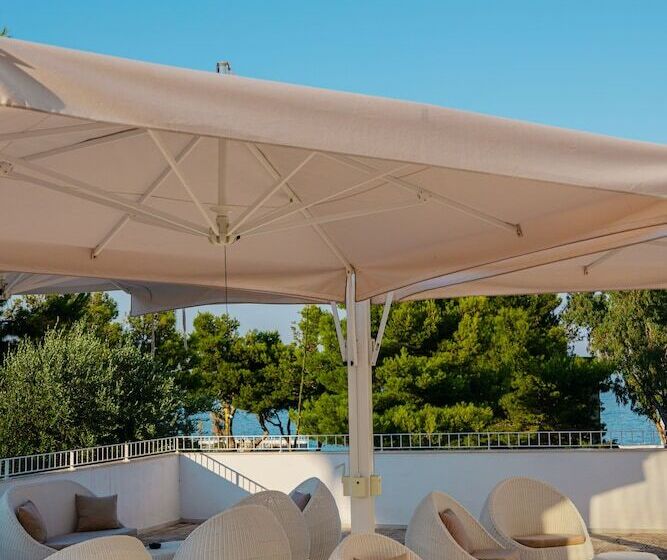 Porto Giardino, Cdshotels