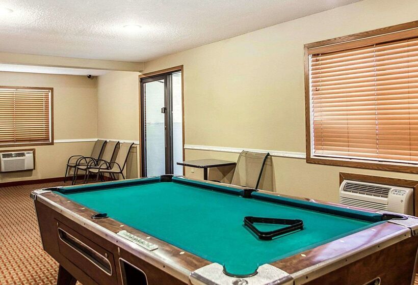 ホテル Quality Inn & Suites Davenport Near I 80