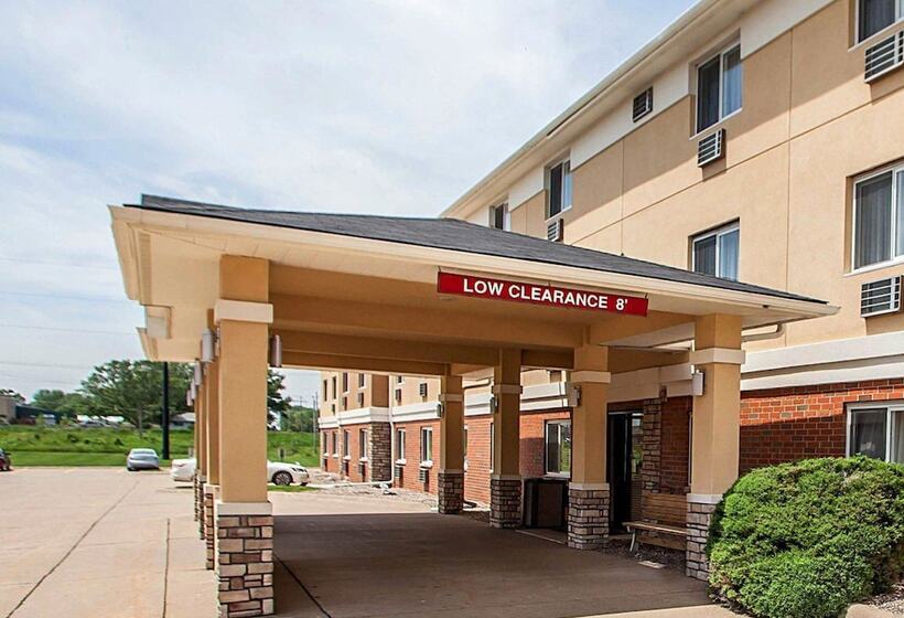 هتل Quality Inn & Suites Davenport Near I 80