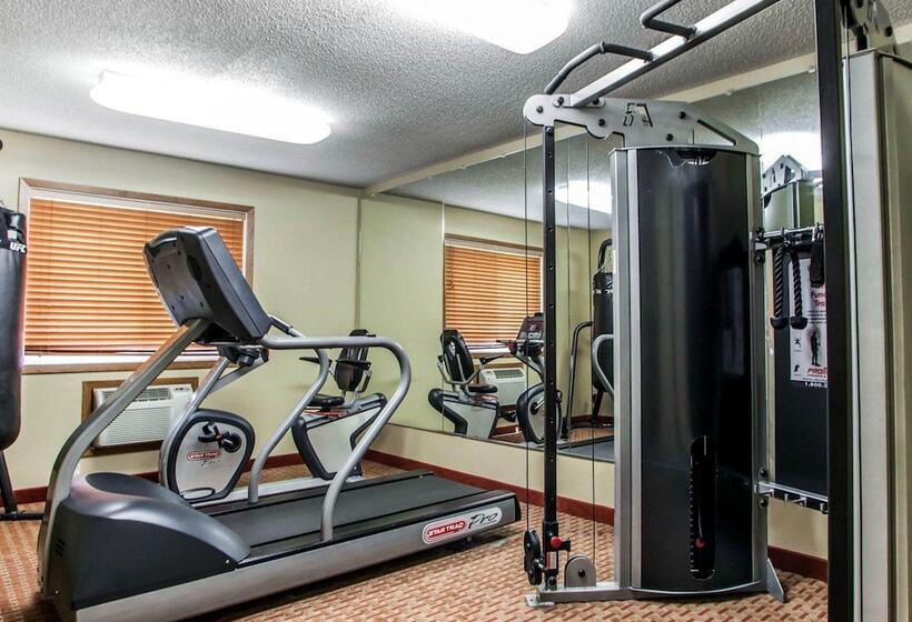 هتل Quality Inn & Suites Davenport Near I 80