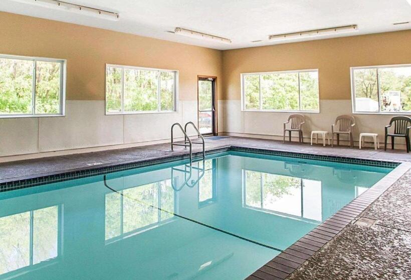 هتل Quality Inn & Suites Davenport Near I 80