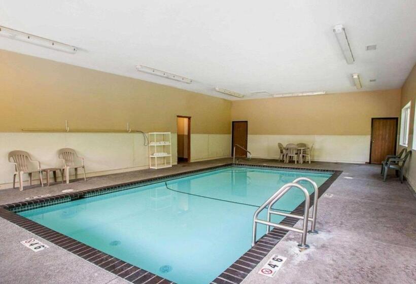 ホテル Quality Inn & Suites Davenport Near I 80