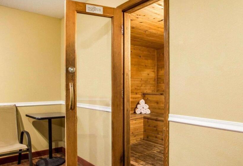 ホテル Quality Inn & Suites Davenport Near I 80