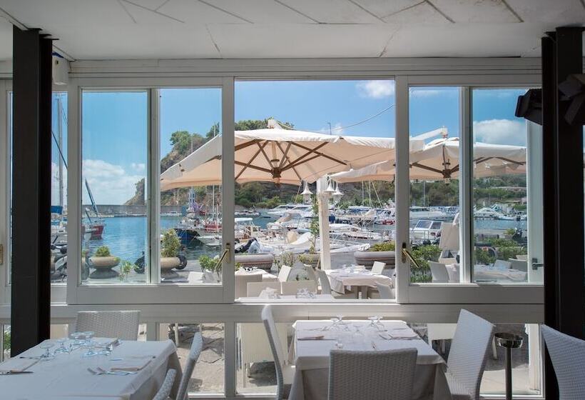 Отель Crescenzo