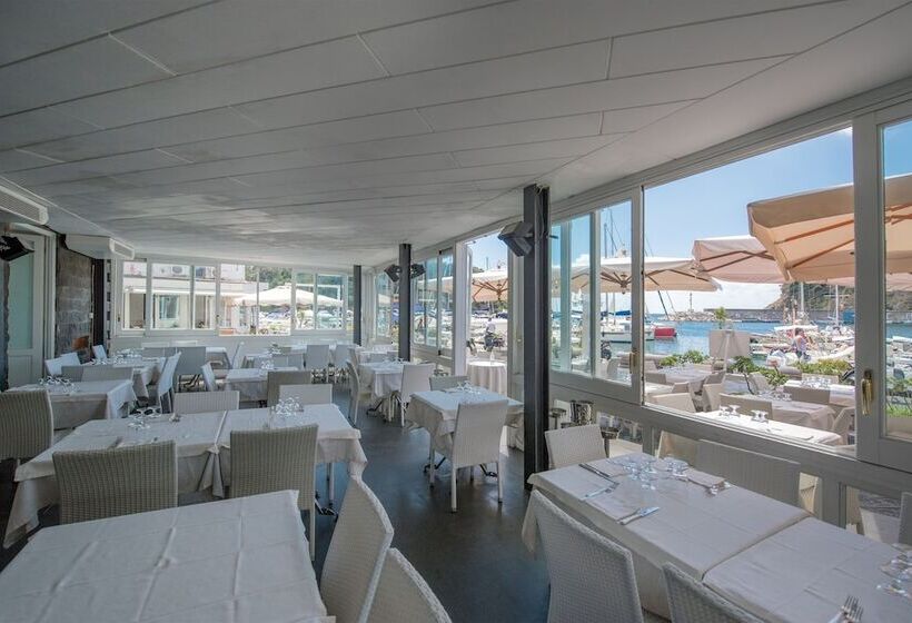 Отель Crescenzo