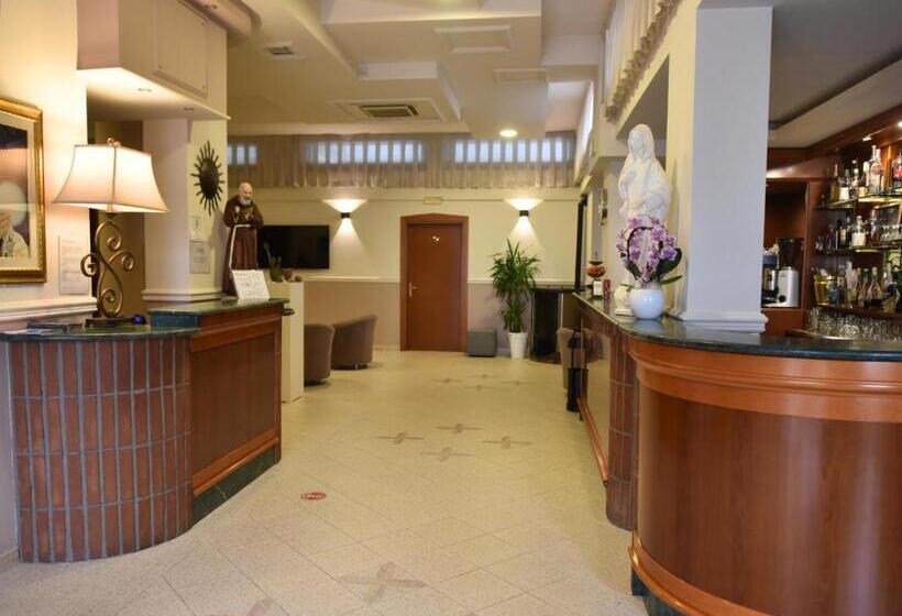 ホテル E Appartamenti La Solaria