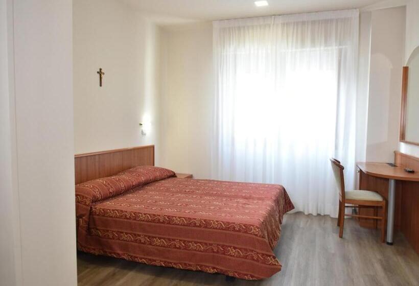 ホテル E Appartamenti La Solaria