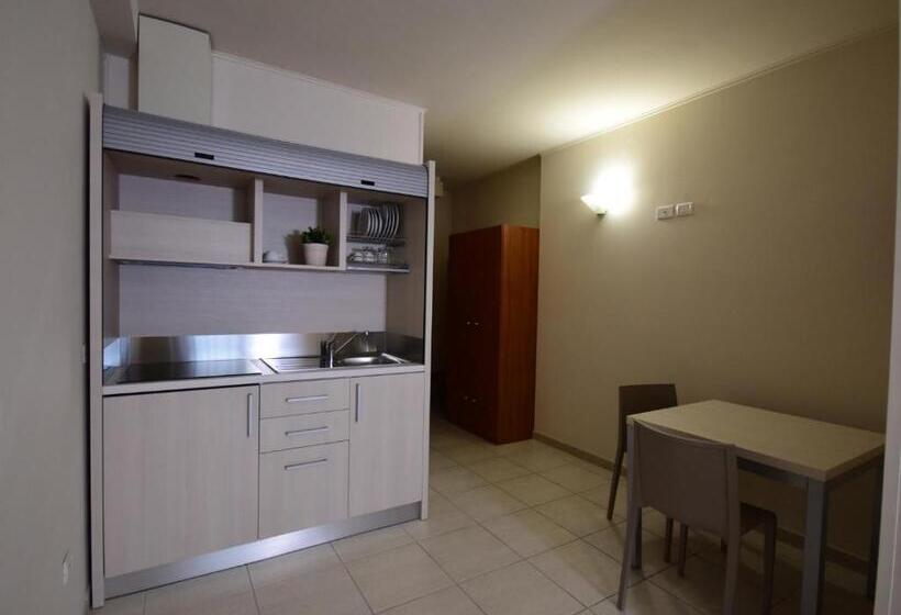 ホテル E Appartamenti La Solaria