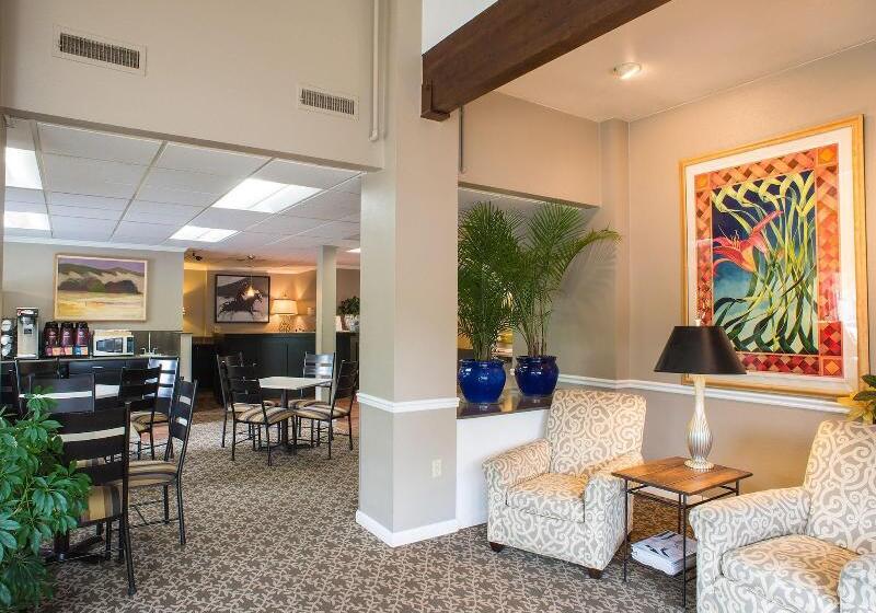 בית מלון כפרי Riversage Billings Inn