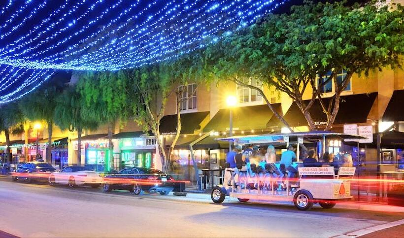 Отель Riverside