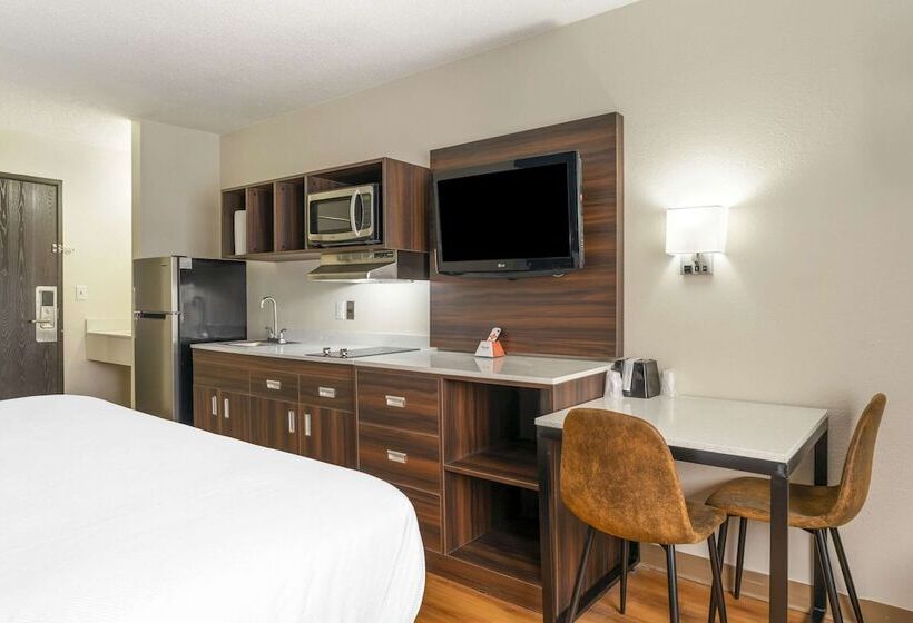 فندق Suburban Studios Lavale   Cumberland