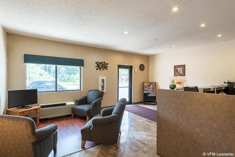 فندق Suburban Studios Lavale   Cumberland