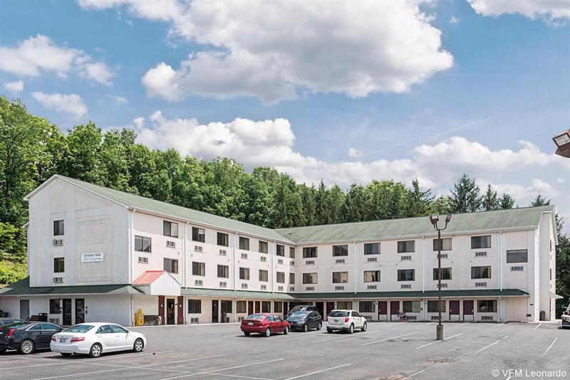 فندق Suburban Studios Lavale   Cumberland