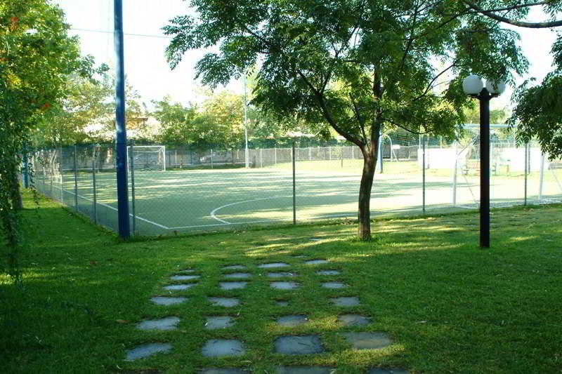 בית מלון כפרי Sairon Village