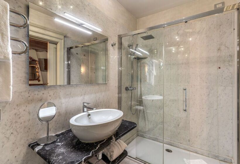 هتل Santa Marta Suites