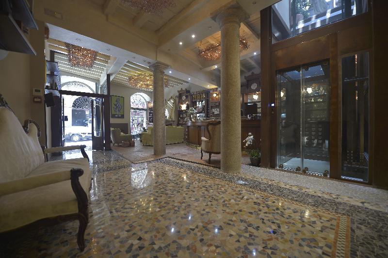 هتل Santa Marta Suites