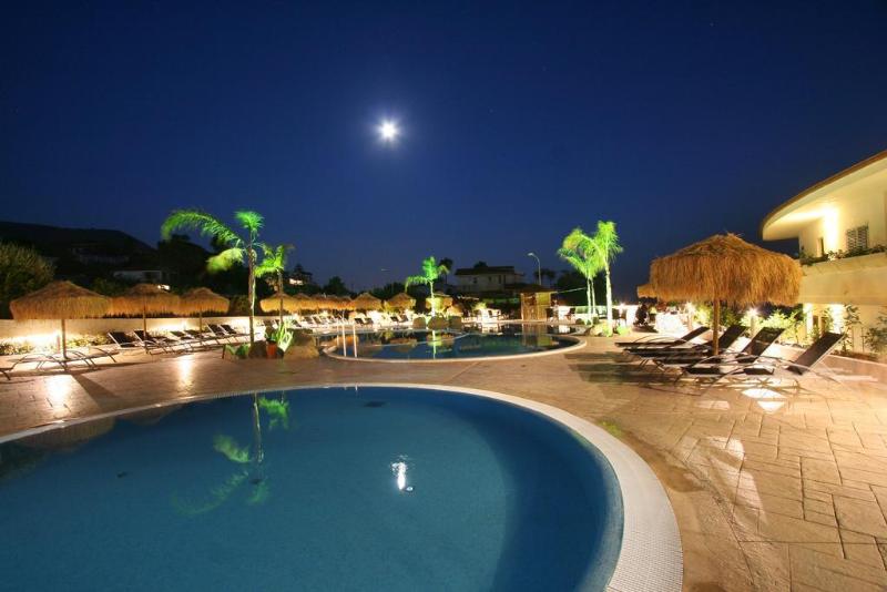 ホテル Scoglio Della Galea Village & Spa