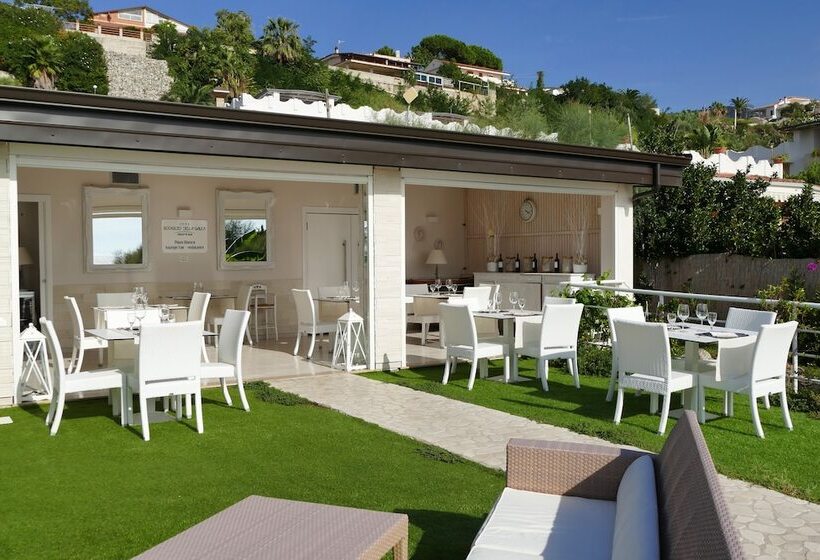 ホテル Scoglio Della Galea Village & Spa