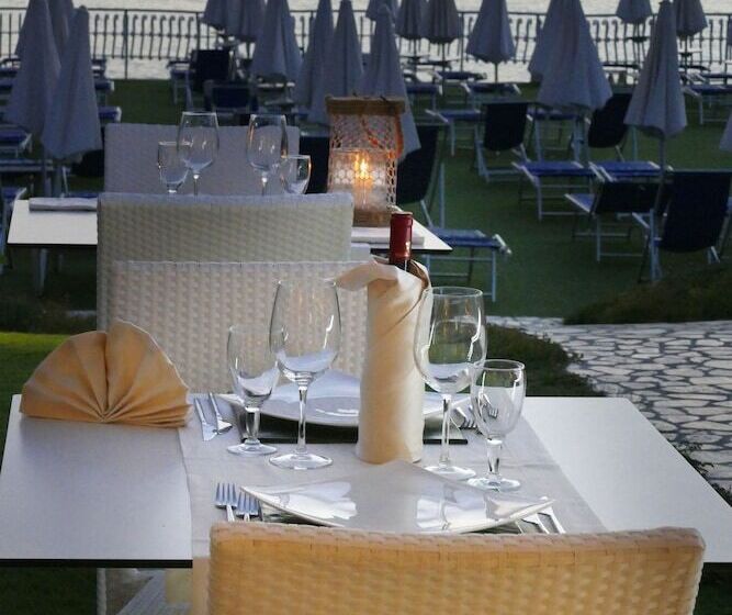 ホテル Scoglio Della Galea Village & Spa