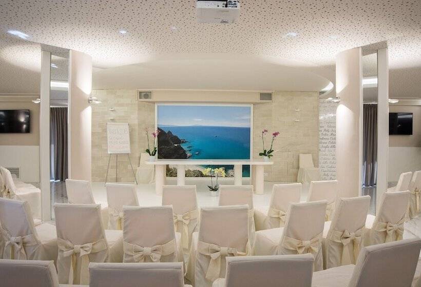 ホテル Scoglio Della Galea Village & Spa