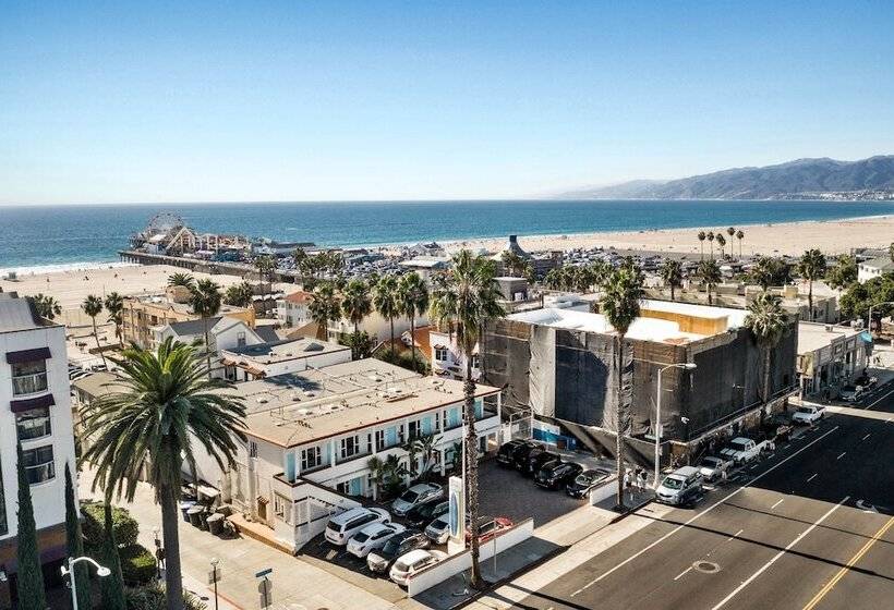 בית מלון כפרי Sea Blue