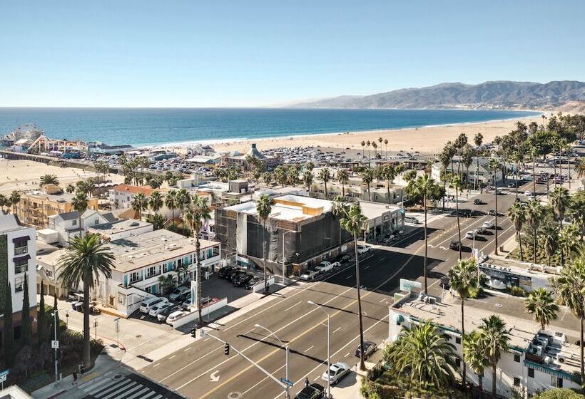 בית מלון כפרי Sea Blue