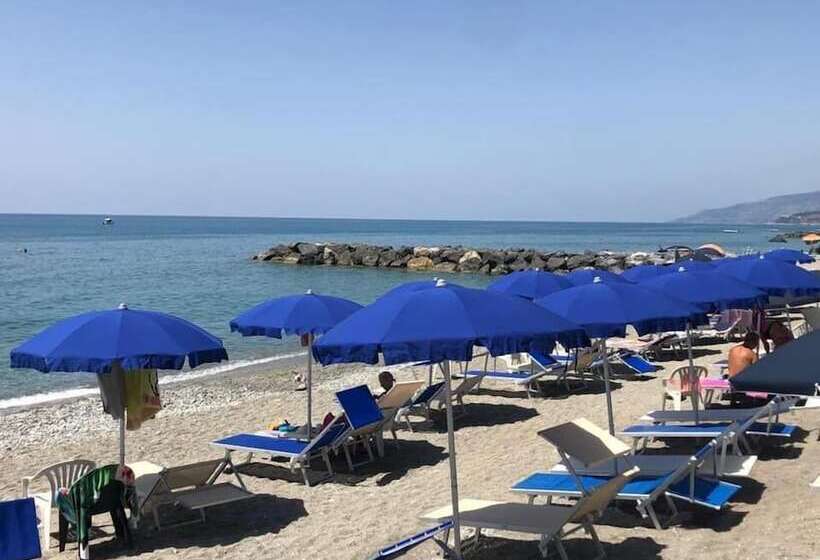 فندق Sea Palace