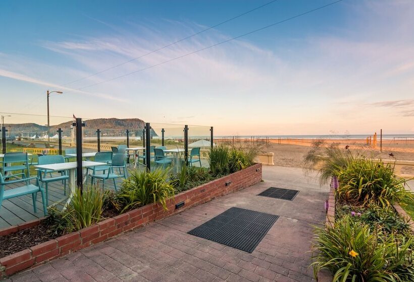 هتل Seashore Inn On The Beach Seaside