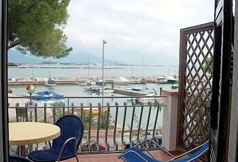 בית מלון כפרי Sette Archi