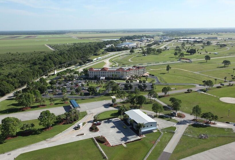 فندق Seven Sebring Raceway