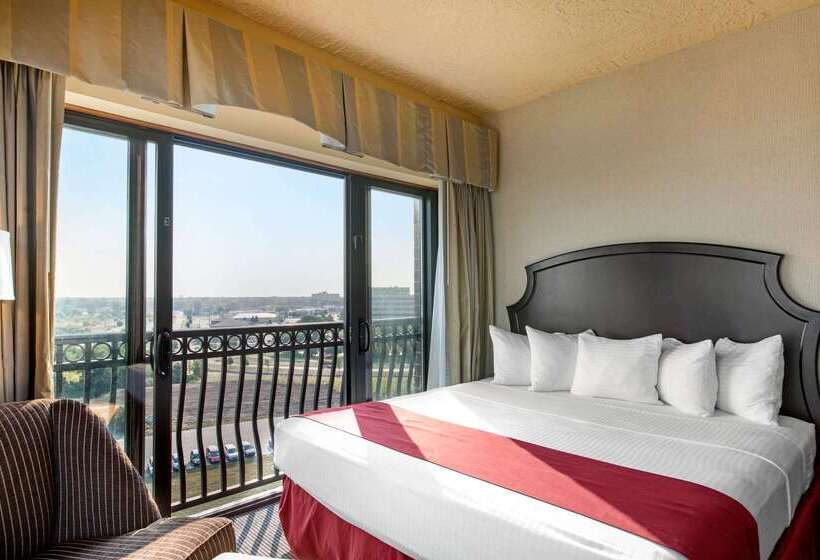 Shoreline Inn & Conference Center, Ascend Hotel Collection