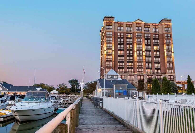 Shoreline Inn & Conference Center, Ascend Hotel Collection