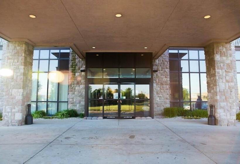 Shoreline Inn & Conference Center, Ascend Hotel Collection