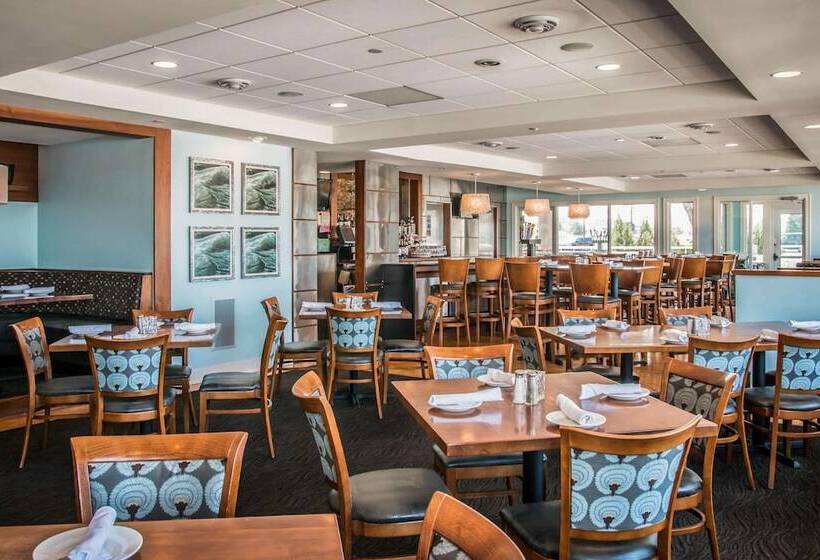 Shoreline Inn & Conference Center, Ascend Hotel Collection