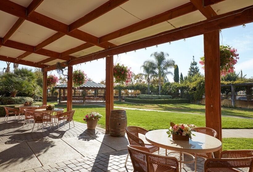 호텔 South Coast Winery Resort & Spa