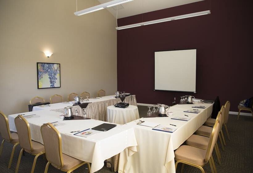 בית מלון כפרי South Coast Winery Resort & Spa