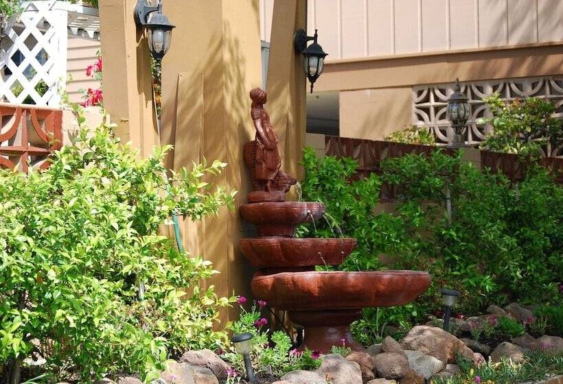 فندق Stanford Motor Inn