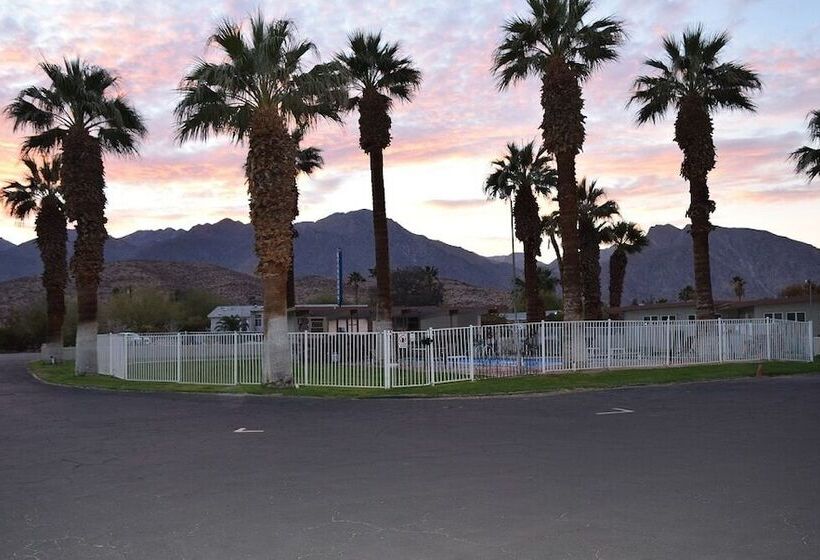 בית מלון כפרי Stanlunds Inn And Suites