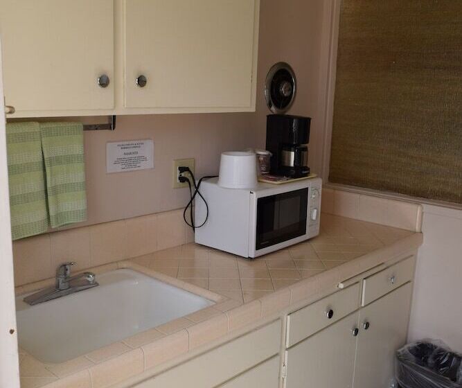 בית מלון כפרי Stanlunds Inn And Suites