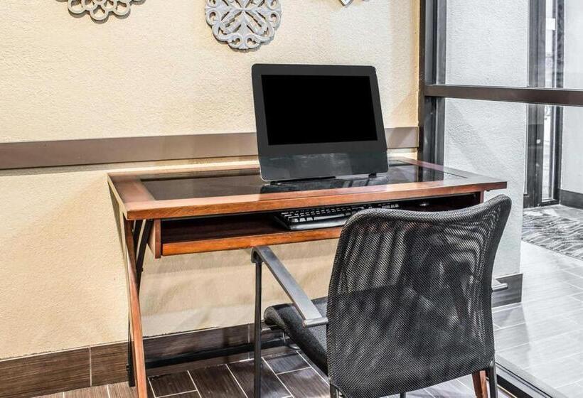 هتل Super 8 By Wyndham Altoona