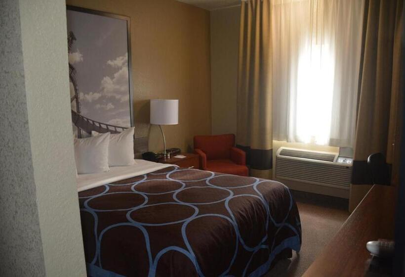 هتل Super 8 By Wyndham Altoona