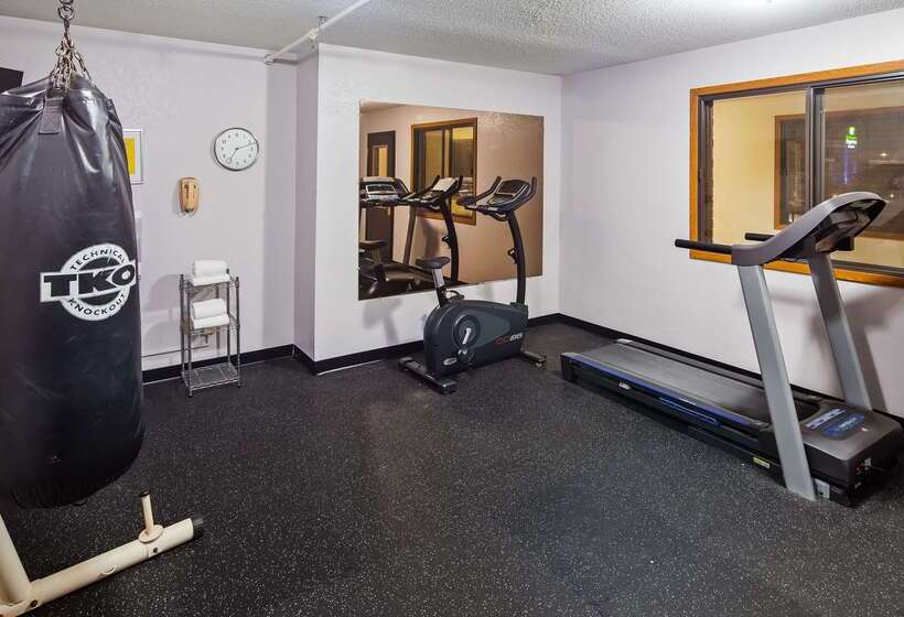 酒店 Ramada By Wyndham Cedar Rapids South