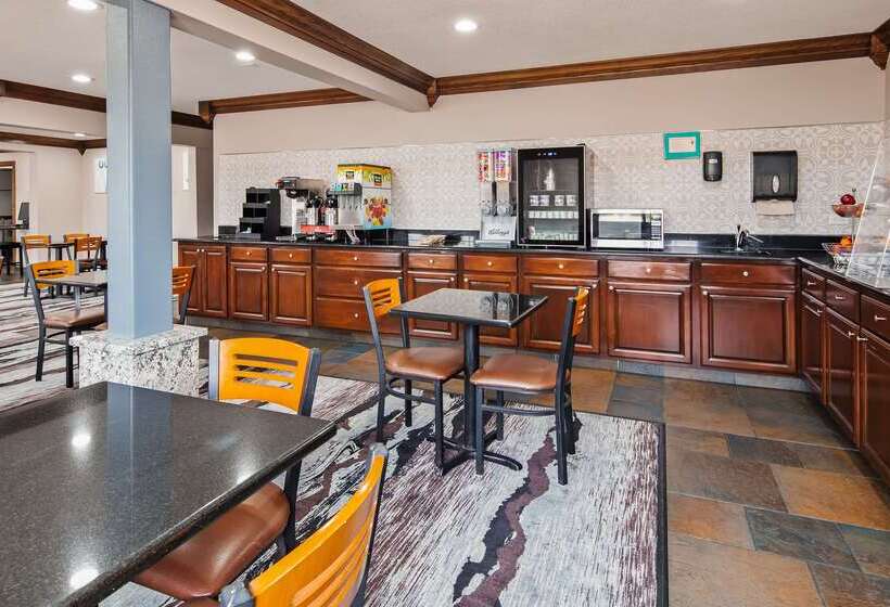 酒店 Ramada By Wyndham Cedar Rapids South
