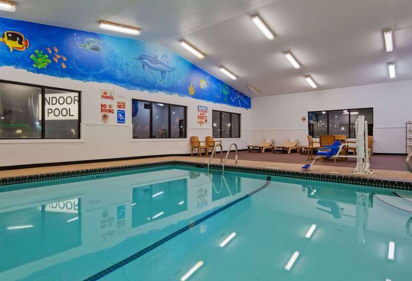 酒店 Ramada By Wyndham Cedar Rapids South