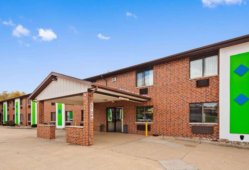 酒店 Ramada By Wyndham Cedar Rapids South